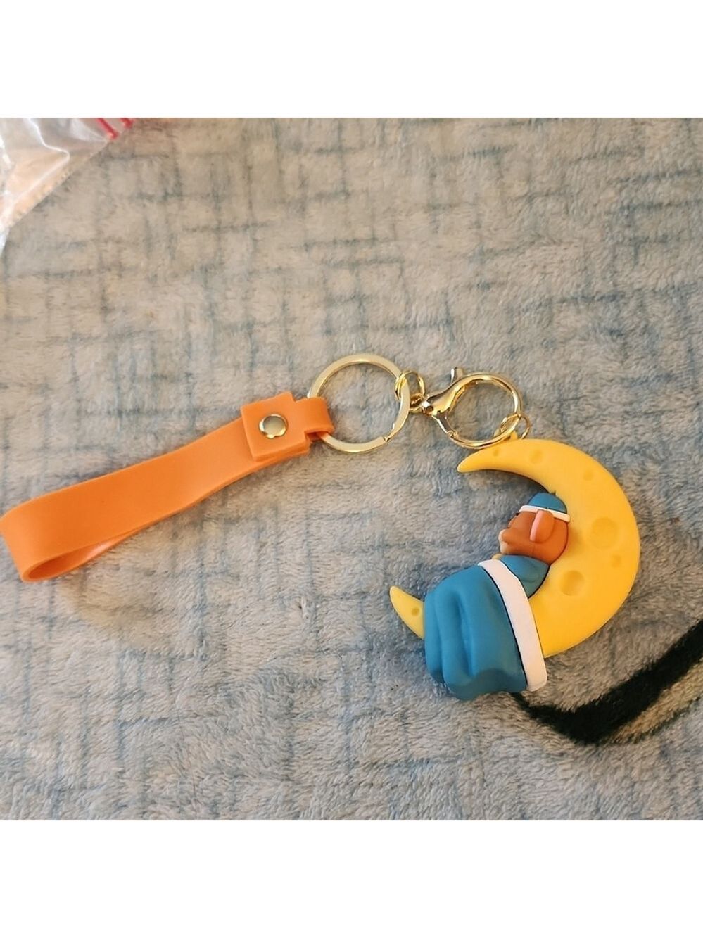 Jerry on a Moon Keychain Yellow and Blue - Picture 3 of 7